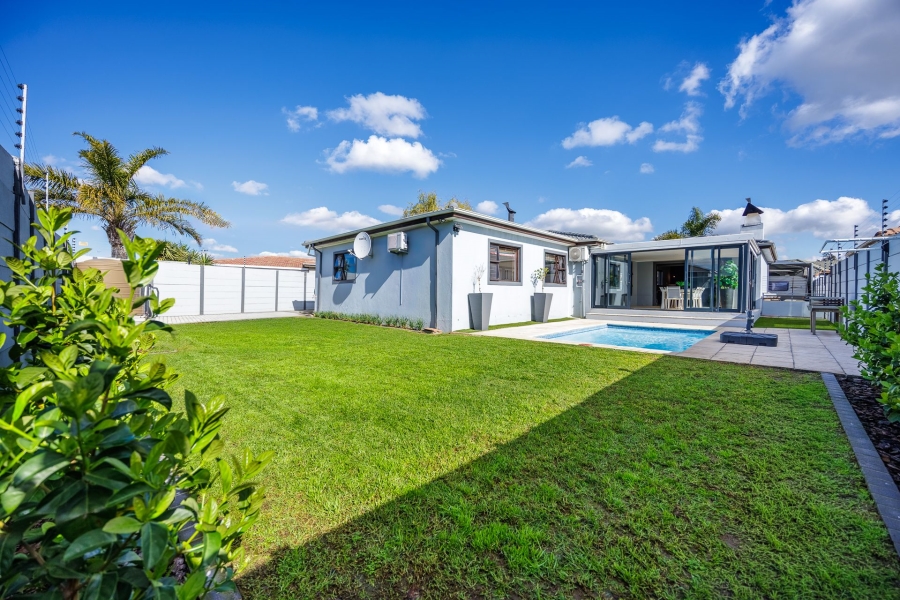 To Let 4 Bedroom Property for Rent in Wellway Park Western Cape